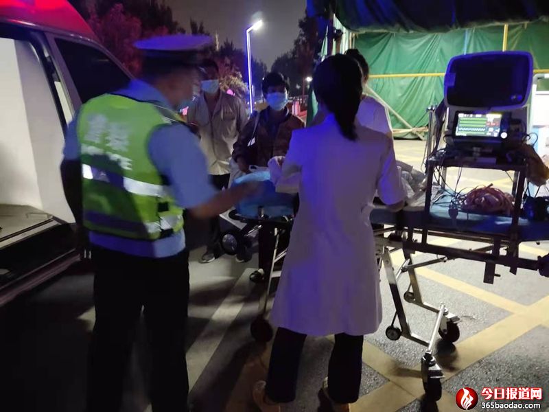    С���@���(��i) ����һ���H