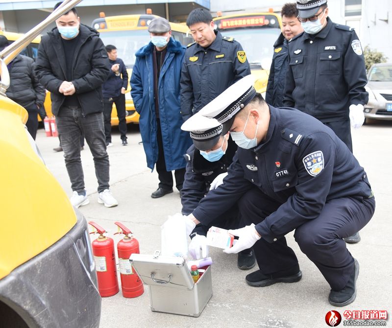  �_�W(xu��)�������oУ܇��ȫ ��?x��n)|�������Є�