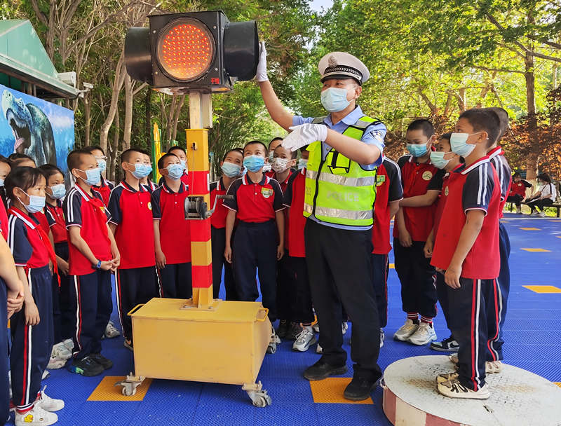 �½��젖�գ��Ƅ�ʽ�t�G���M(j��n)У�@