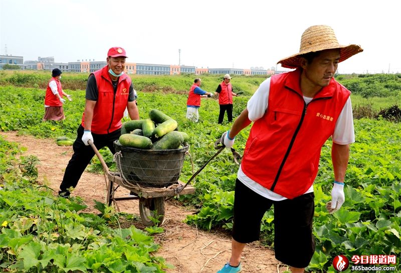 ���펽Ů����Ӣ�־Ȟľ��y�ɴξ�ٛ����8000��