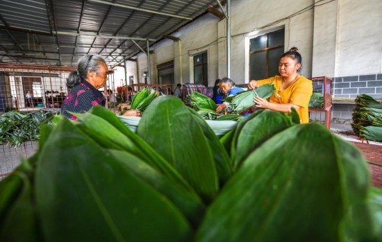 СС���~������