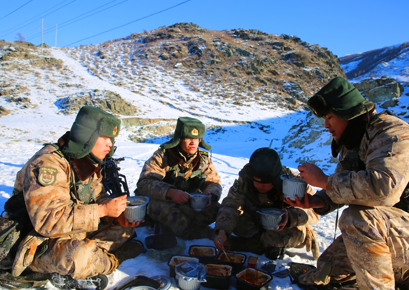 ���I�ˣ��ԟ�����ţ���桭��߅���ٱ�Ѳ߉·�ϵ������