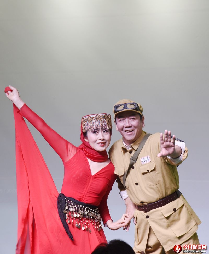 �������������Т���A�� �����cף��Т���Aˇ�g(sh��)�F(tu��n)܊�˾㘷(l��)������һ����ʢ��Ļ