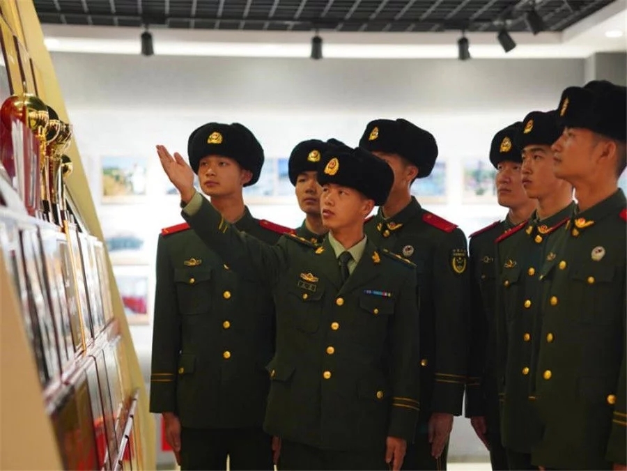 ʿ�����У��´���ʼ�������͸��˼������x����