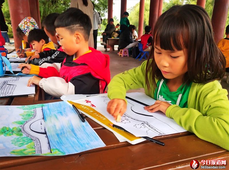 ɽ�|۰�ǣ�С�L(zh��ng)�ك�ͯ���L�������D��