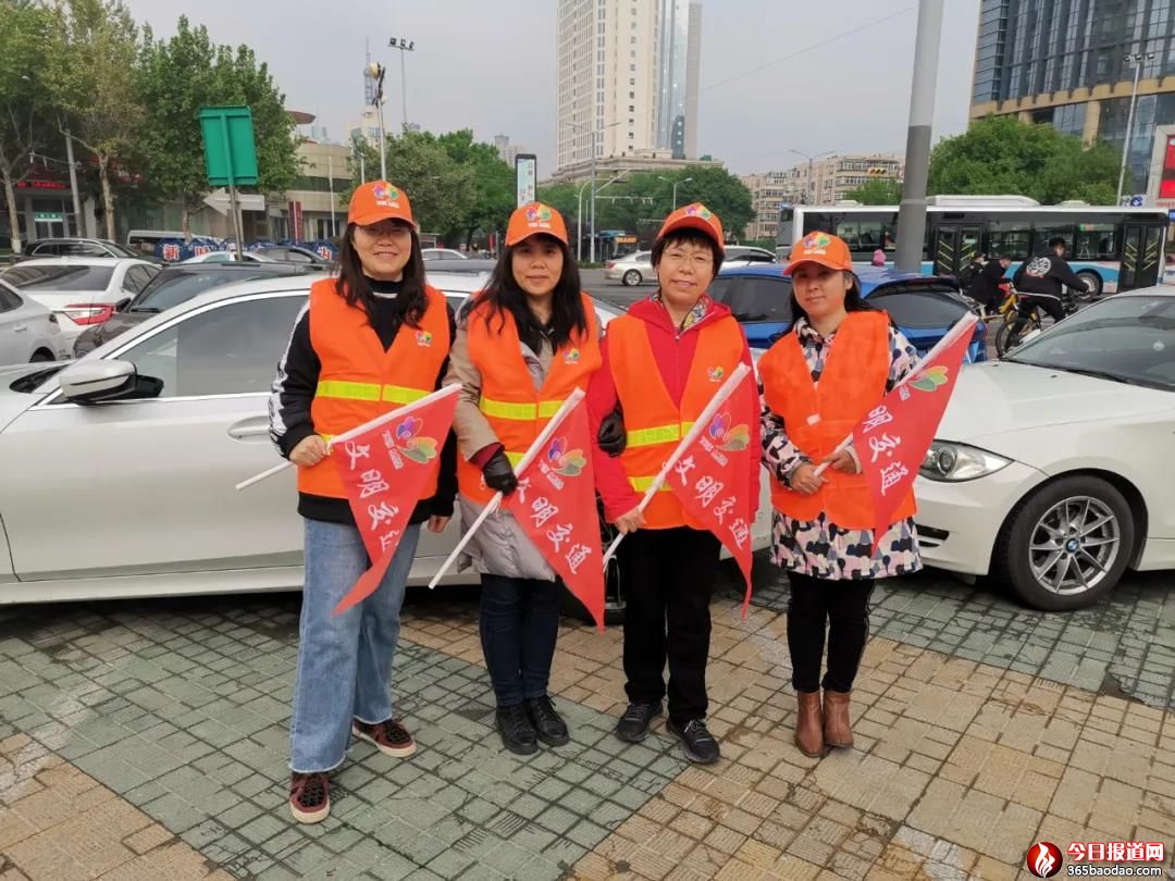 ���Ґ�Ȫ�� �������С����������е�26��������ͨ־Ը�����Є�