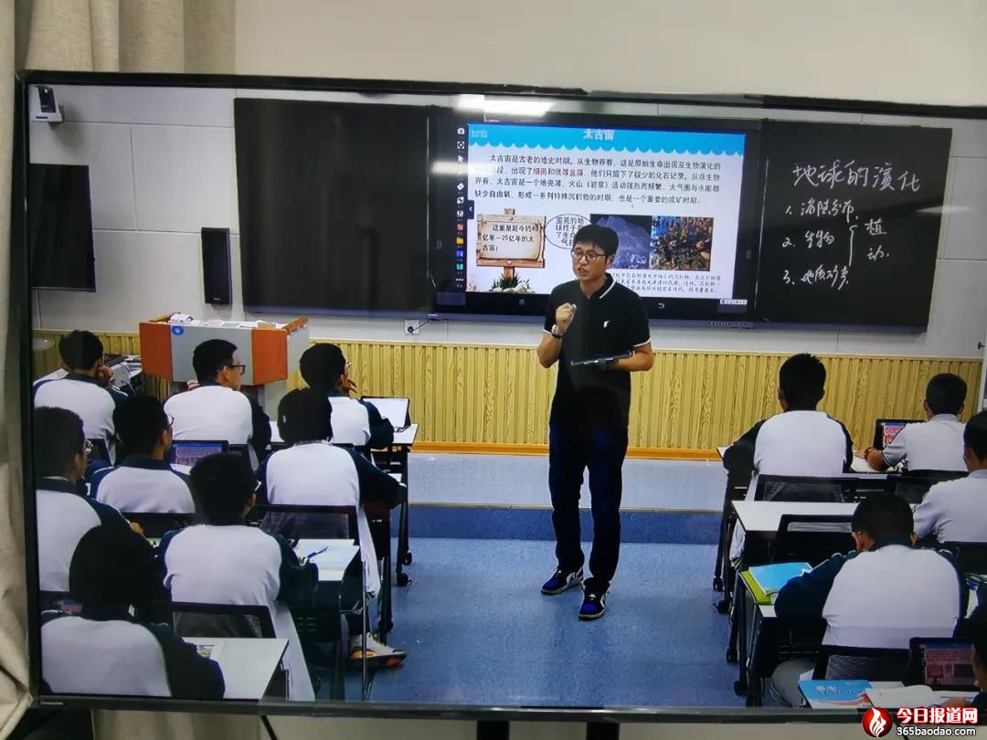  ����W(xu��)�����С�����(j��)�������c��(j��)�ϴ�W(xu��)��ͬ�_չ�����ǻ��n�þ��Ͻ��л��(d��ng)