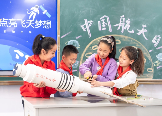 �c(di��n)�������(m��ng)��