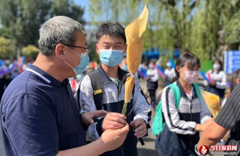  �Ĵ��h�� ��ؓ���A�������ς�ý�WУ��2022�ø����W���Ϳ�����