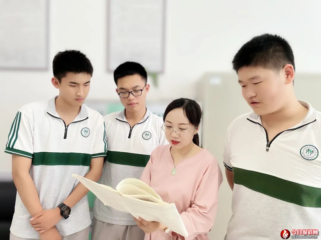  �������У��МضȵĽ����o���W�����L