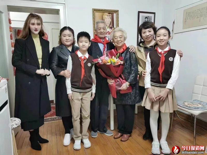   ���������T���\  �օ��^�l(f��)ӭʢ�� ����ɽ����С�̹��ڶ��h֧�������c��ˇ�g(sh��)�ҹ�ӭ�h�Ķ�ʮ��