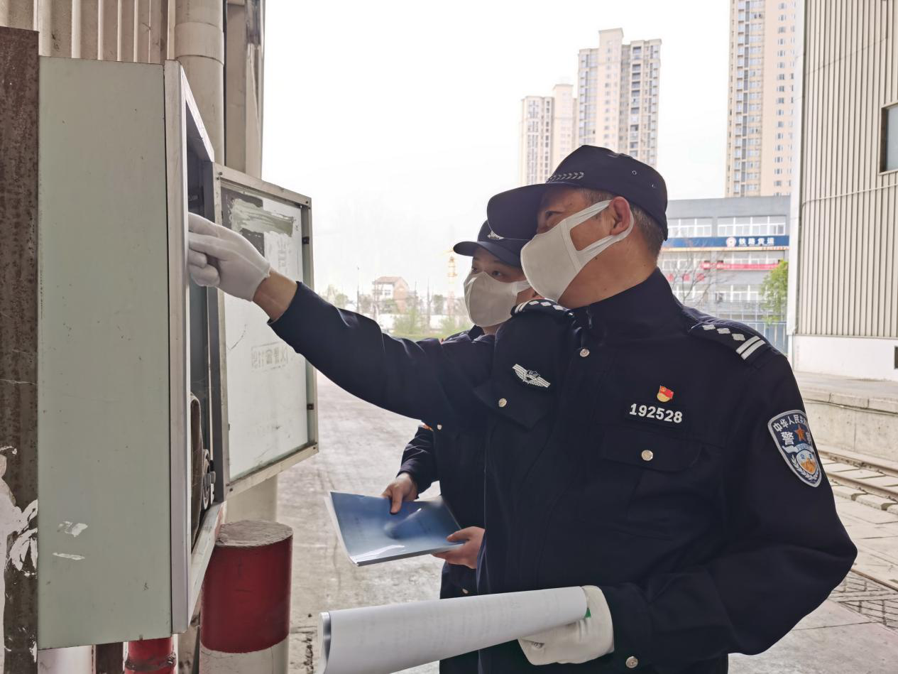 60�q���F�������ա����ύ���������δ�ˣ��қ]��(zh��n)����