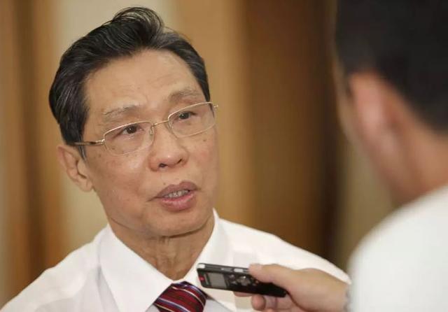 ���ɽ���V��ǰ�����ߣ��Ђ�(g��)�ط�������ȥ���s��Σ�U(xi��n)