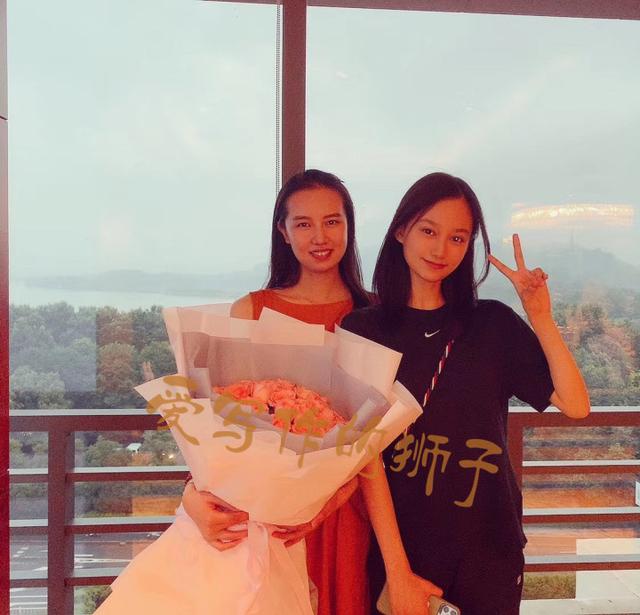 ��Ӱ��һ���ϑ��һ��ȫ��(gu��)ˇ���ɿ�(j��)��m(x��)�Ű����@��(g��)����ʮ���е�Ů���������