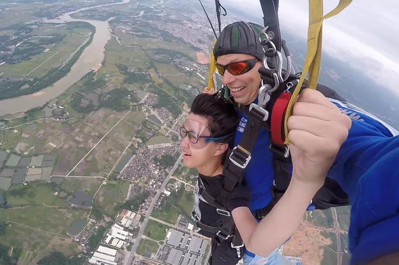 �Ĳ�����·���������뺣�� �@λ��݆�����ꡱ������̫��־��