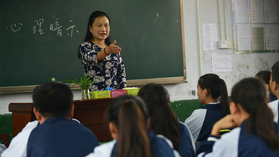 ä��Ů�̎��������������� һ·����