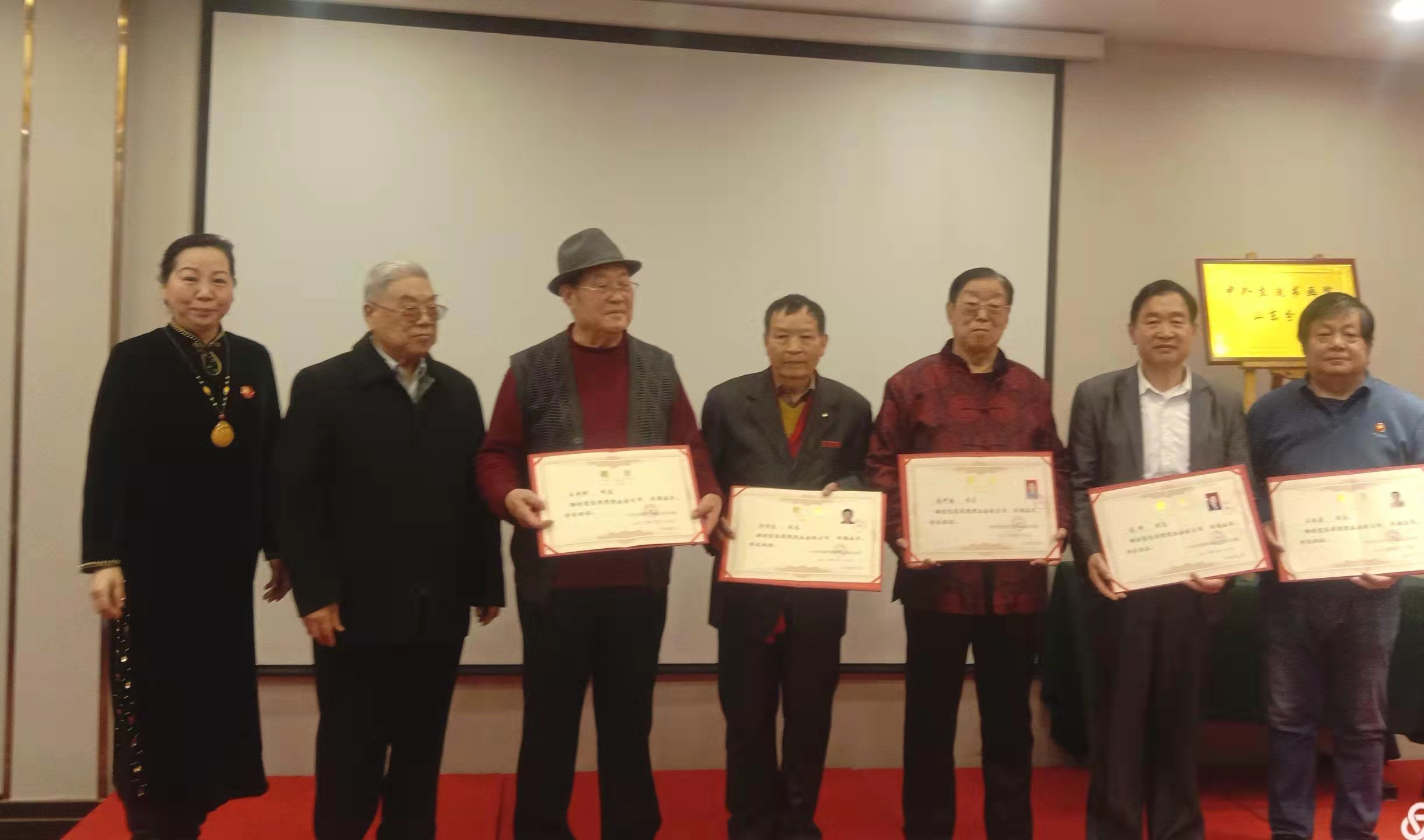 �Գ��Ļ����������Ѓ�(y��u)����⣺���⽻������Ժɽ�|��Ժ�ڝ��Ͻ���