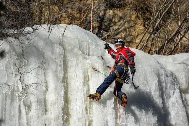 57�q��������90�ȴ�ֱ�ı��ٰl(f��)������(zh��n)