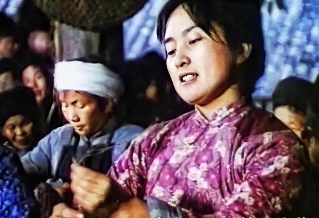 ���Ї�(gu��)�Ӱ�纱Ҋ�ġ�ײ܇����������(sh��)ʮ�����׌Ӱ�Խ��(l��)��