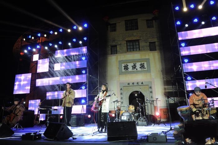 �������������z����ǰ����������(hu��)