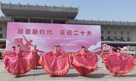 �c�����ˡ� �����մ����_���Ÿ��r(sh��)����ˇ�R��չ�펽�L(f��ng)����