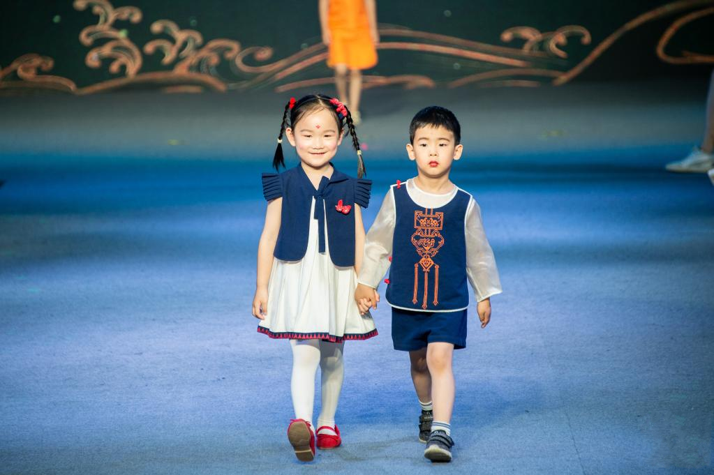 �������z�a(ch��n)Ʒ��(y��u)��չ�N�����׌÷��z�r(sh��)�b������h�e�k