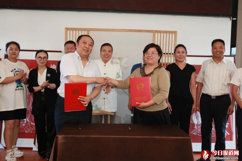 ɽ�|ʡ��W(xu��)�l(f��)չ���M(j��n)��(hu��)��(hu��)�L(zh��ng)���L(zh��ng)��һ�п����׌á�̩ɽ��Ϧ�Ļ���(ji��)���e�k����T�پ�