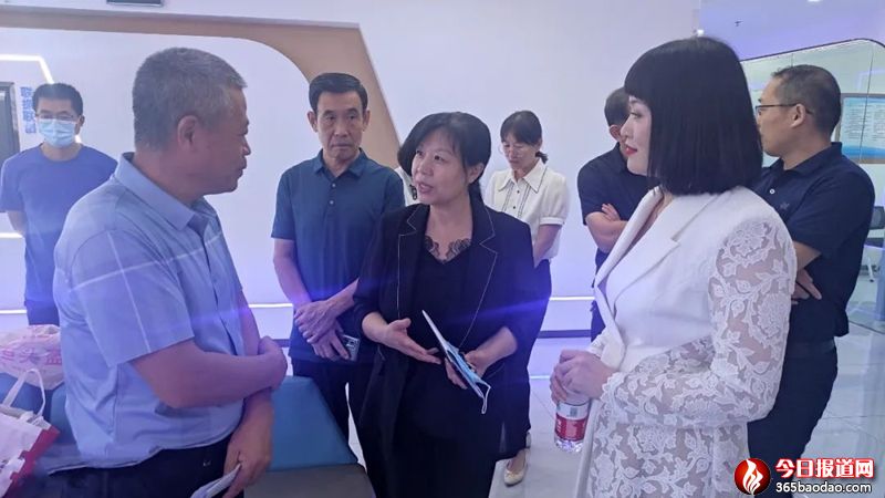   ����ͥ�Ļ��M(j��n)��^(q��)�����񡰕��������족