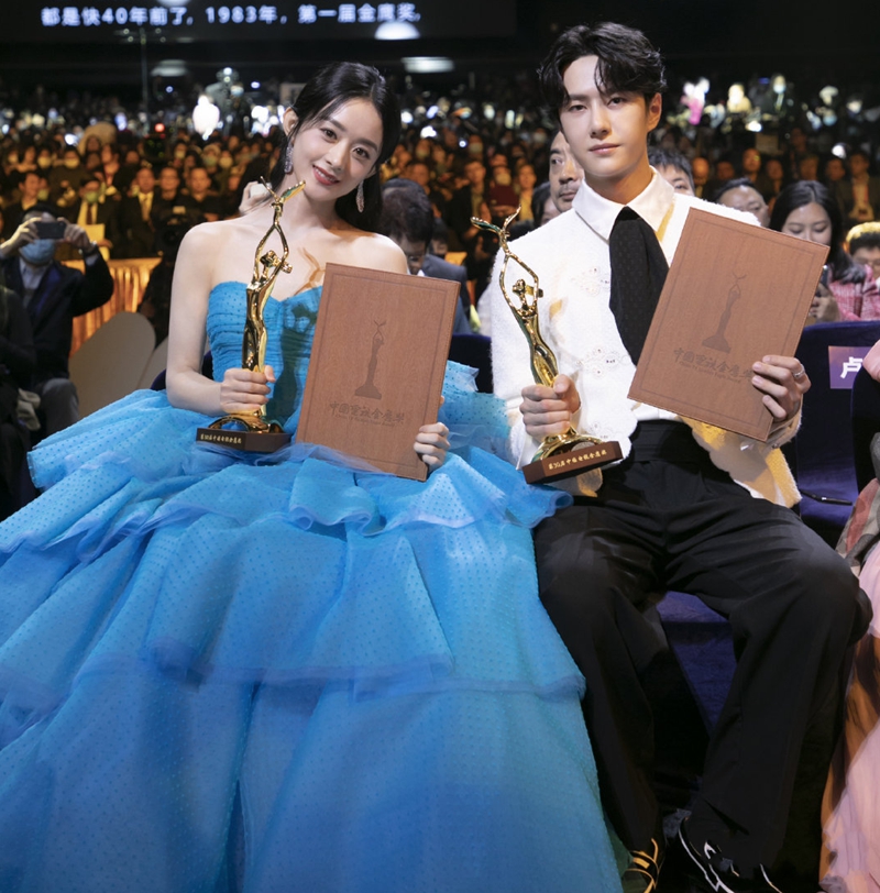 ��һ��������̫������ͬ���(xi��ng)����ߟoһ������������һ����Ⱥ��