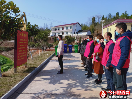 ����ʡ���Ͽh�hС�M�_չ����������ġ����Z���(d��ng)