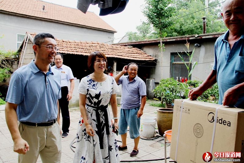 ��һ��ӛ�ĵ�һ؟�� �������W(w��ng)�R�Կh��늹�˾�v���^�(zh��n)���f���һ��ӛ�R����