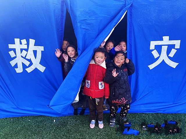 ����ֻ���@ЩЦ�� ����h�S���l(xi��ng)���ļ��ތW(xu��)У186���W(xu��)�������ư���